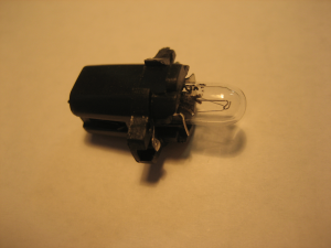 Filter Lampen/Bulb MF8 Long Life 12V 1,2W B8,3d (BAX10d) / black Filter Lampen/Bulb MF8 Long Life 12V 1,2W B8,3d (BAX10d) / black