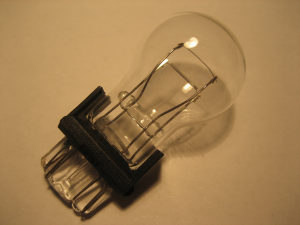 Filter Lampen/Bulb P27/7W Long Life 12V 27/7W W2,5x16q Filter Lampen/Bulb P27/7W Long Life 12V 27/7W W2,5x16q